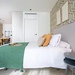 Gran Via Urban By Renthas Hotel