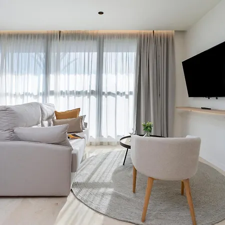 Gran Via Urban By Renthas Hotel *