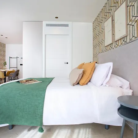 Gran Via Urban By Renthas Hotel