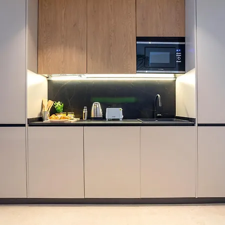 Gran Via Urban By Renthas Hotel