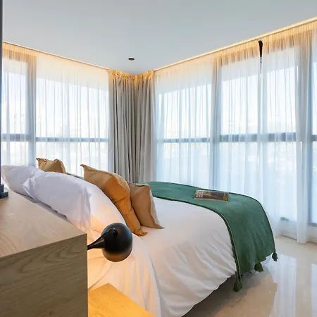 Gran Via Urban By Renthas Hotel *