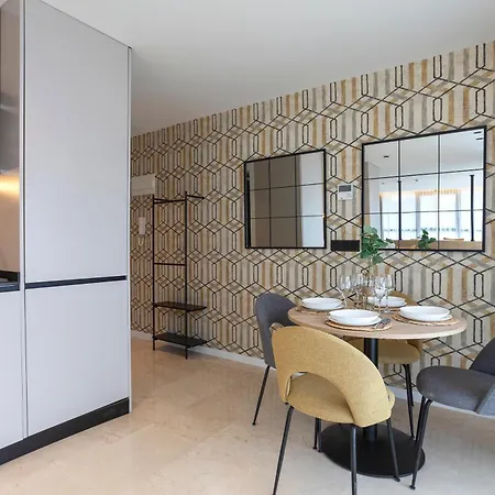 Gran Via Urban By Renthas Hotel