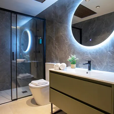 Gran Via Urban By Renthas Hotel *